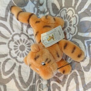 Classic Pooh Plushie - Tigger